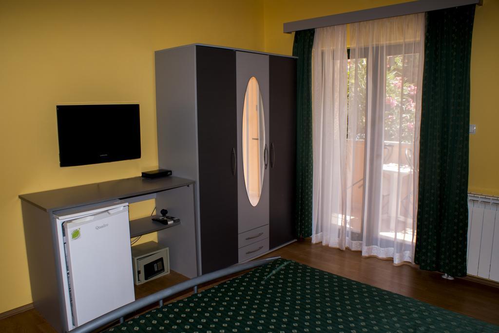 Pansion Ana Hotel Mali Losinj Luaran gambar