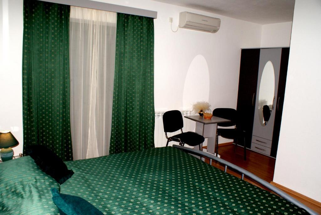 Pansion Ana Hotel Mali Losinj Bilik gambar